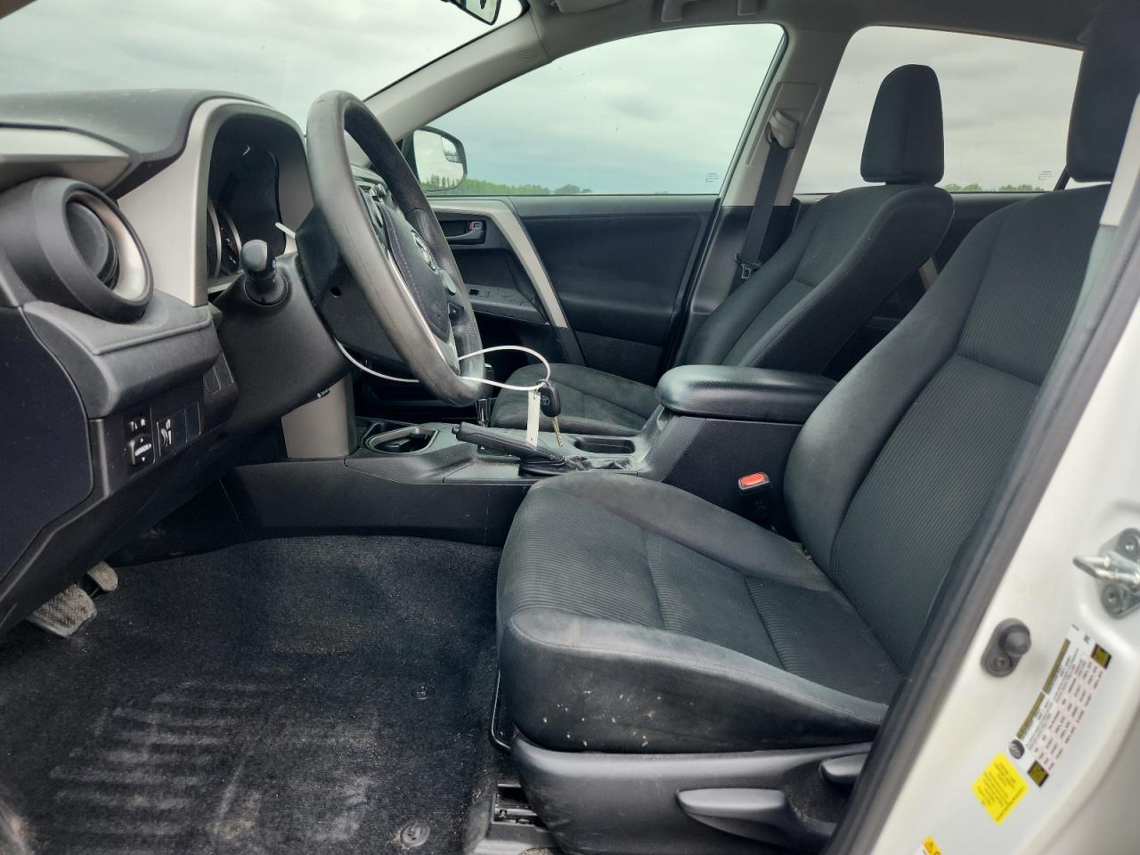 2016 TOYOTA RAV4 LE photo 19