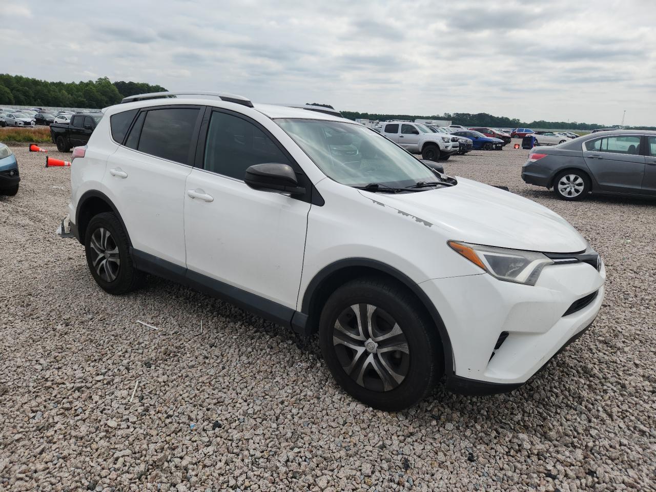 2016 TOYOTA RAV4 LE photo 10