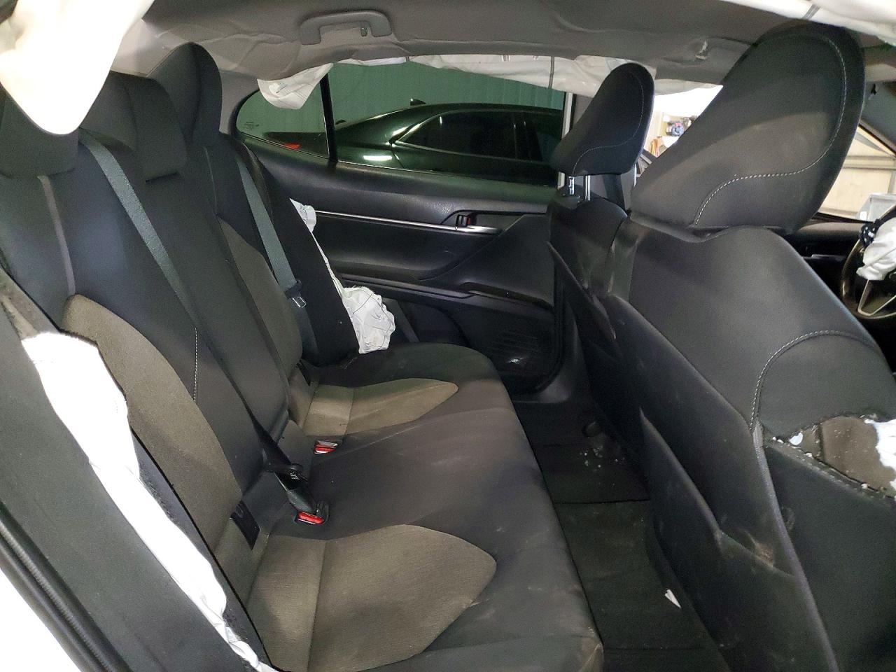 2021 TOYOTA CAMRY LE photo 28