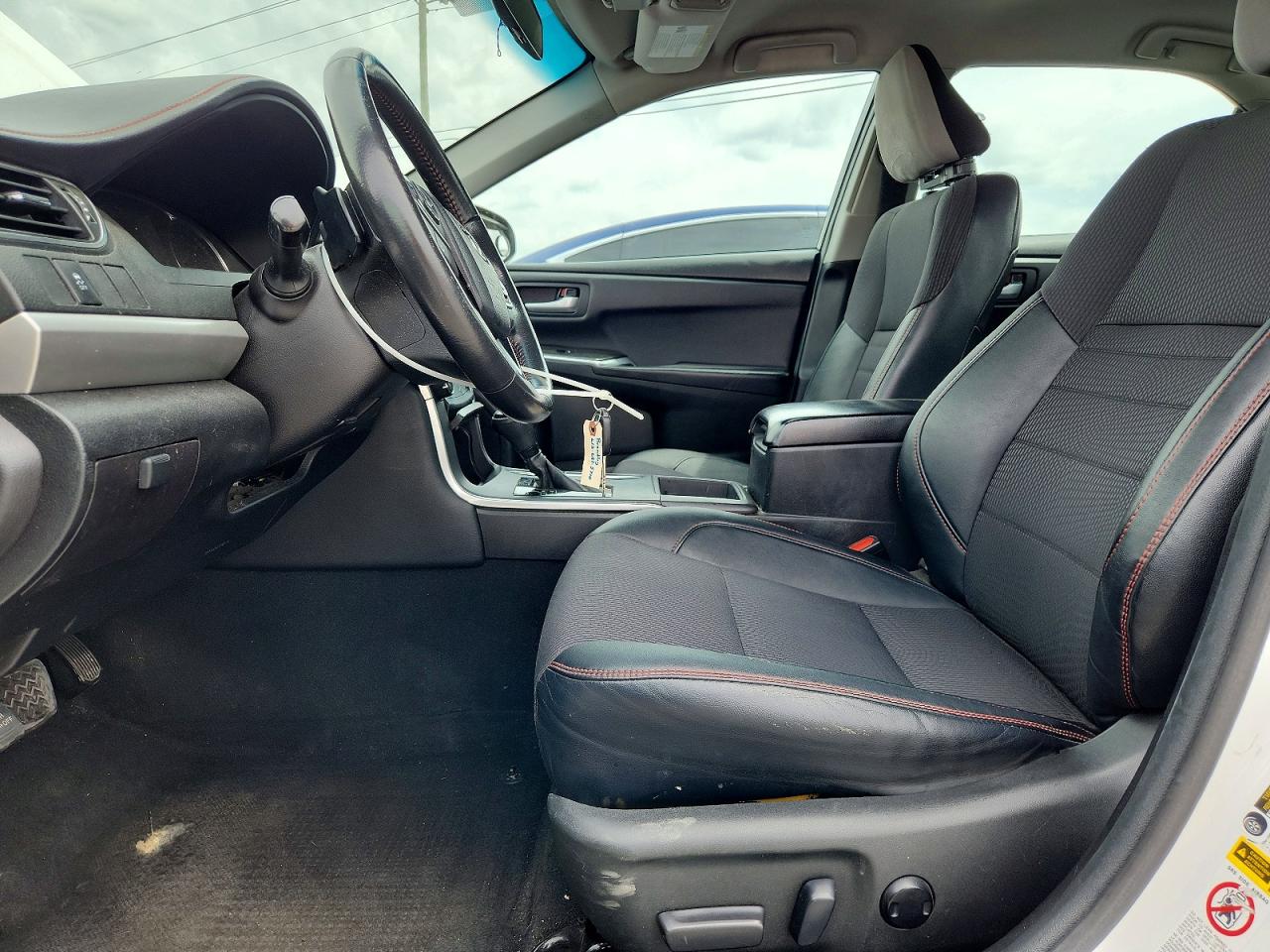 2017 TOYOTA CAMRY SE photo 7