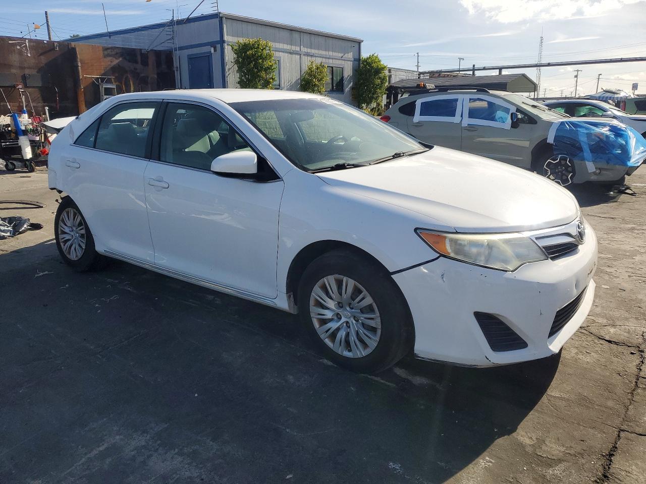 2014 TOYOTA CAMRY LE photo 7