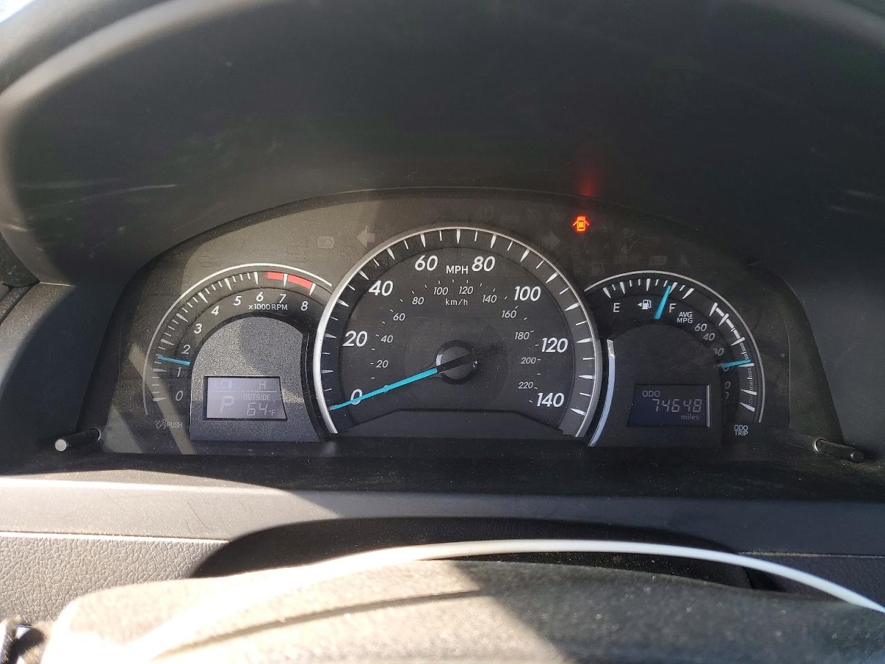 2014 TOYOTA CAMRY LE photo 17