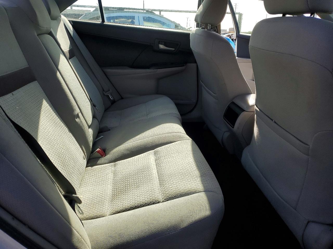 2014 TOYOTA CAMRY LE photo 19