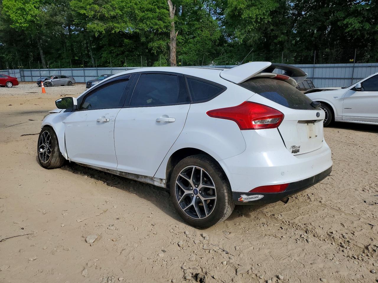 2017 FORD FOCUS SEL photo 2