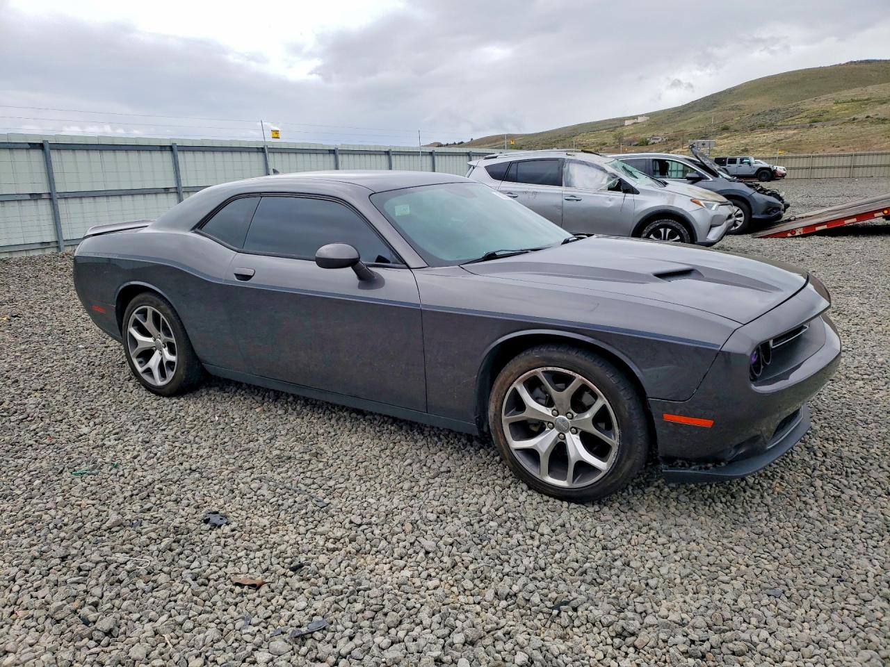 2016 DODGE CHALLENGER SXT photo 7