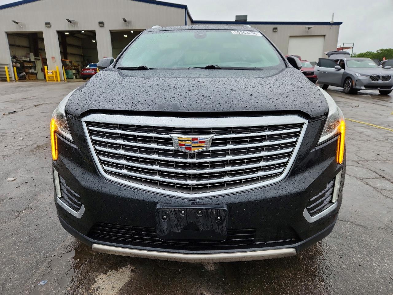2017 CADILLAC XT5 PLATINUM photo 5