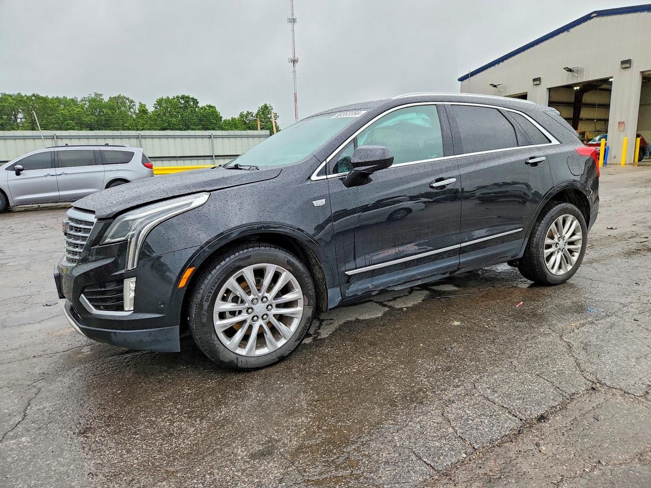 2017 CADILLAC XT5