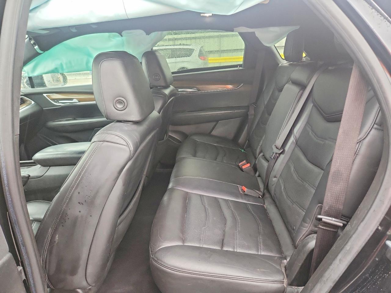 2017 CADILLAC XT5 PLATINUM photo 10