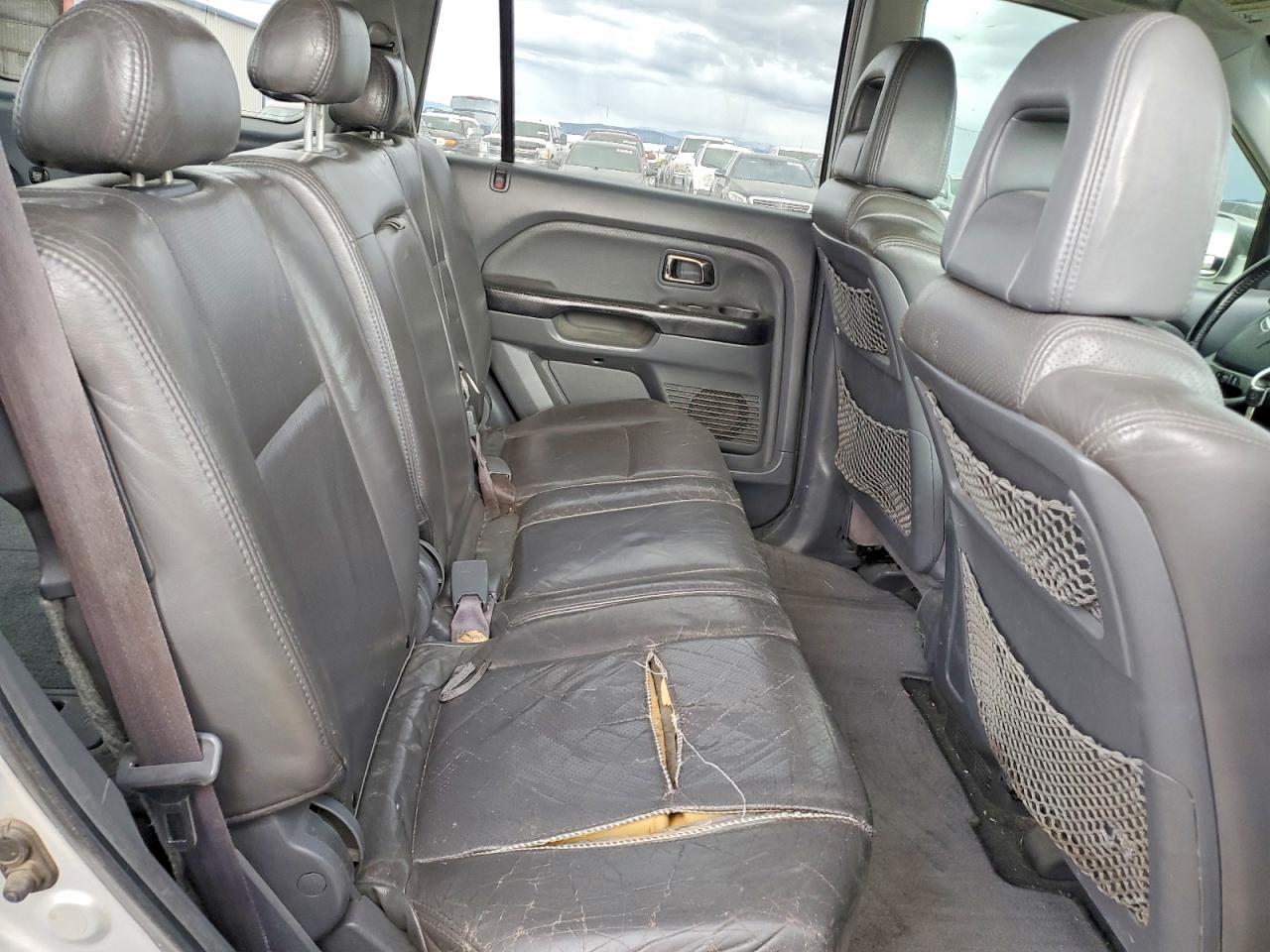 2004 HONDA PILOT EXL photo 19