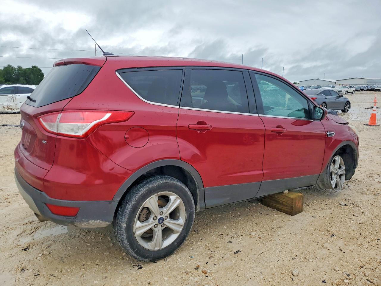 2016 FORD ESCAPE SE photo 5