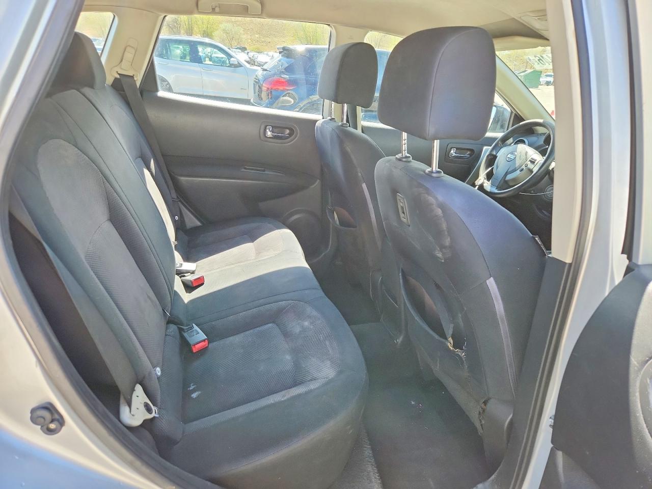 2011 NISSAN ROGUE S photo 31