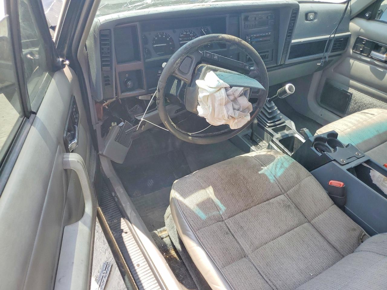 1996 JEEP CHEROKEE SPORT photo 22