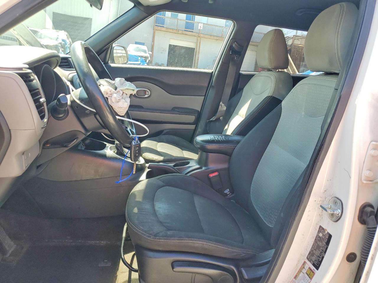 2016 KIA SOUL + photo 13