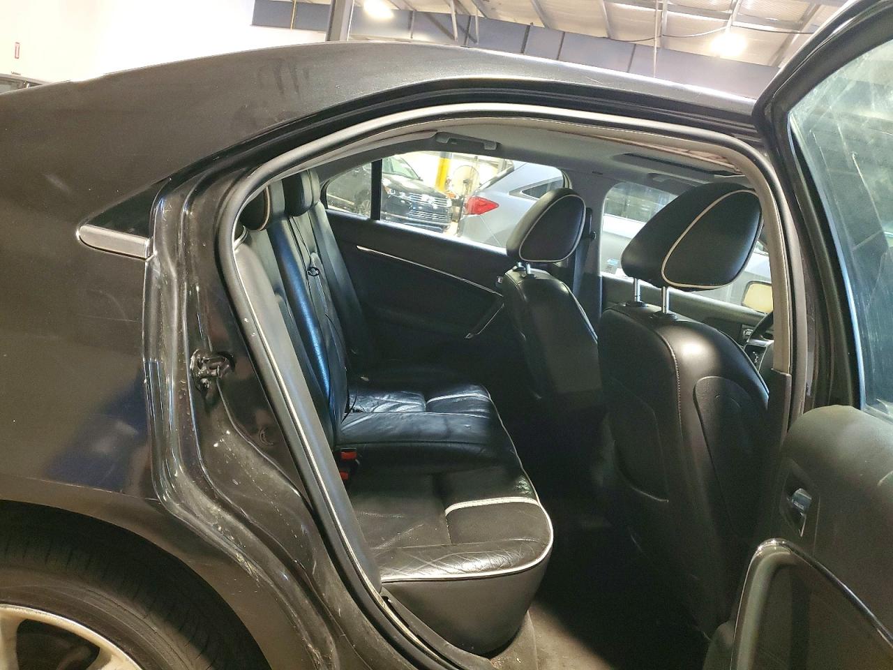 2010 LINCOLN MKZ photo 19
