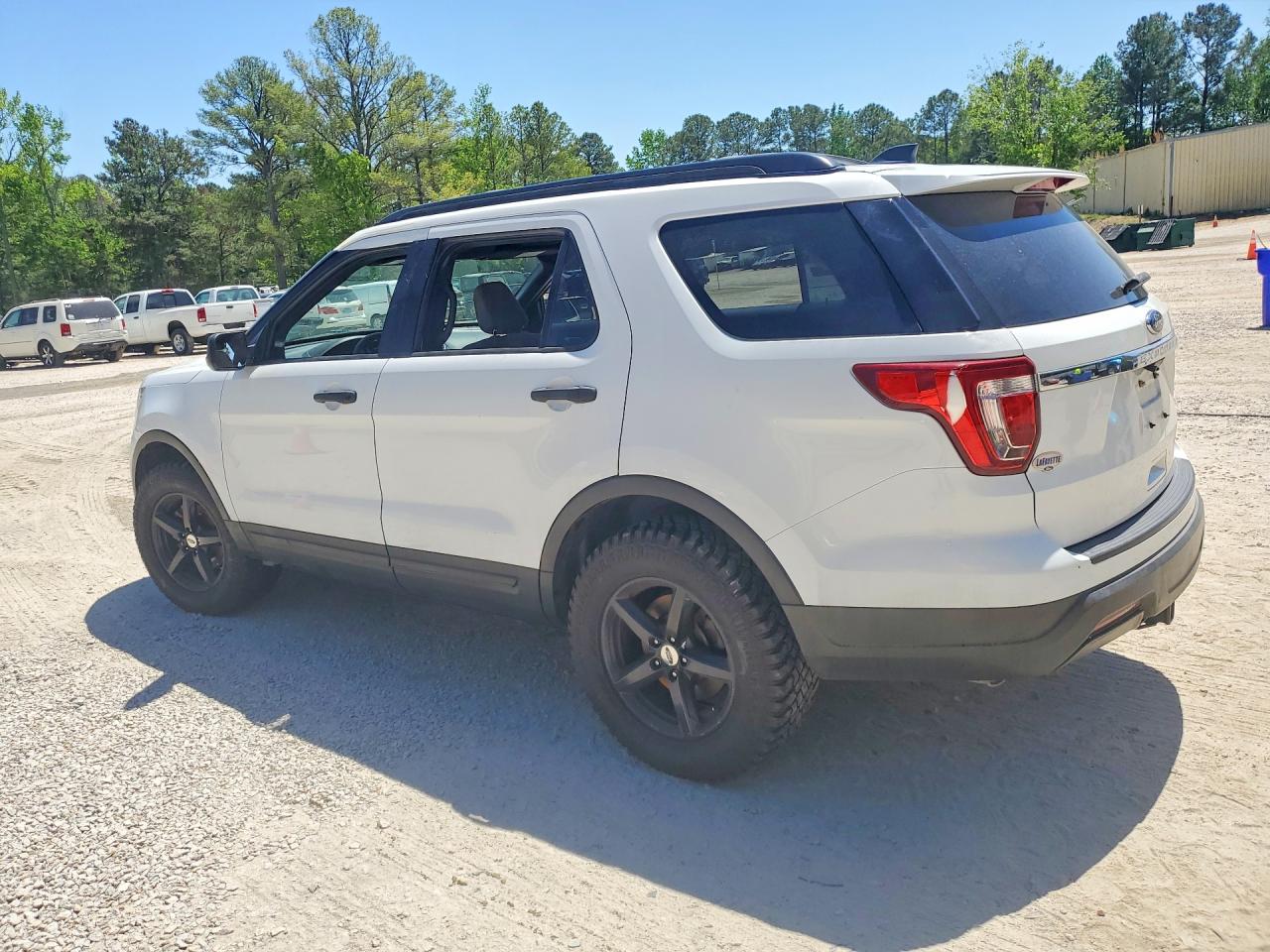 2019 FORD EXPLORER photo 3