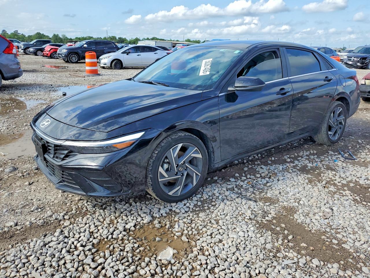 2025 HYUNDAI ELANTRA