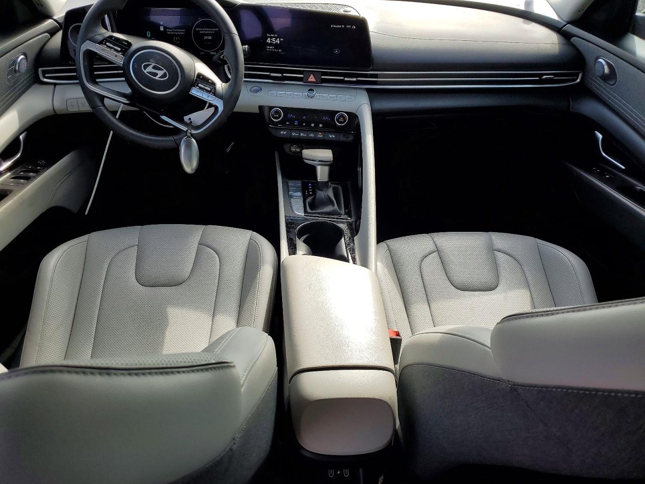 2025 HYUNDAI ELANTRA LIMITED photo 22