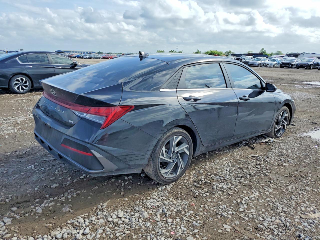 2025 HYUNDAI ELANTRA LIMITED photo 7