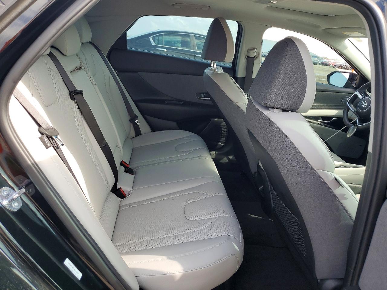 2025 HYUNDAI ELANTRA LIMITED photo 28