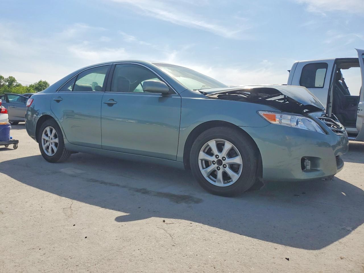 2011 TOYOTA CAMRY LE photo 7