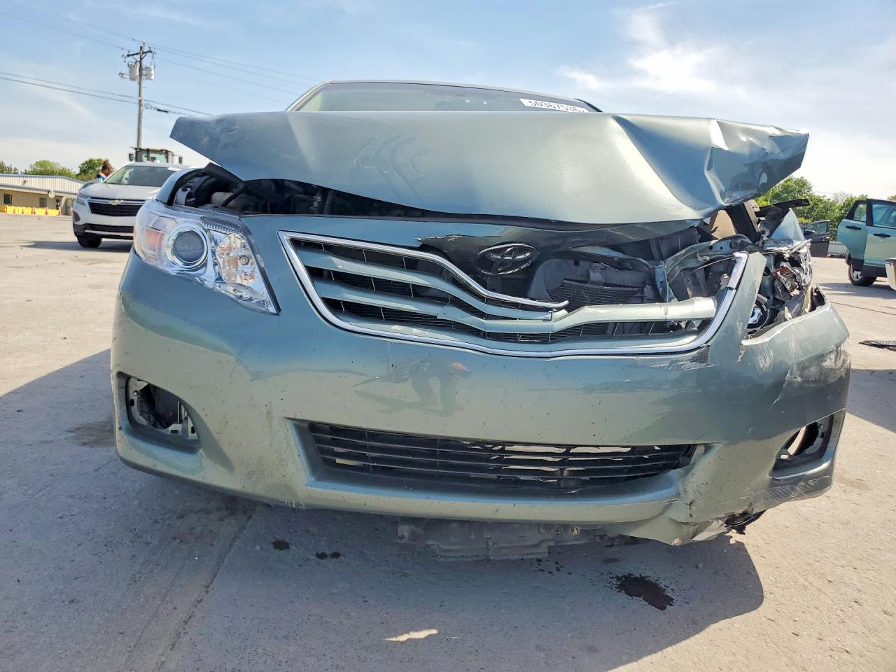 2011 TOYOTA CAMRY LE photo 9