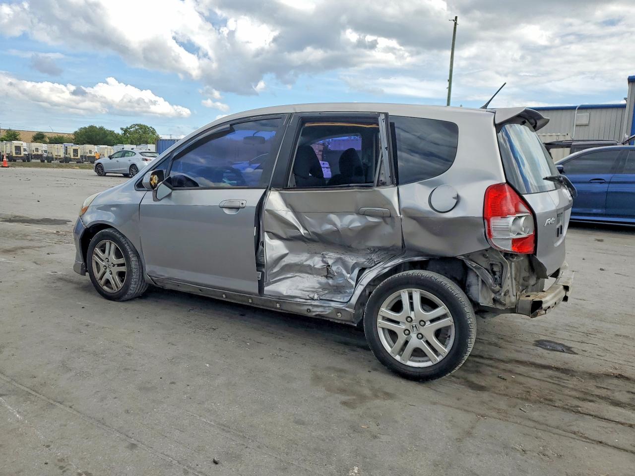 2007 HONDA FIT S photo 2