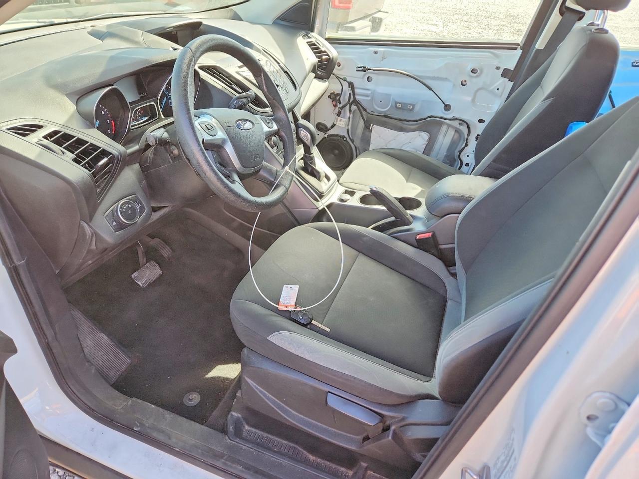 2016 FORD ESCAPE S photo 19