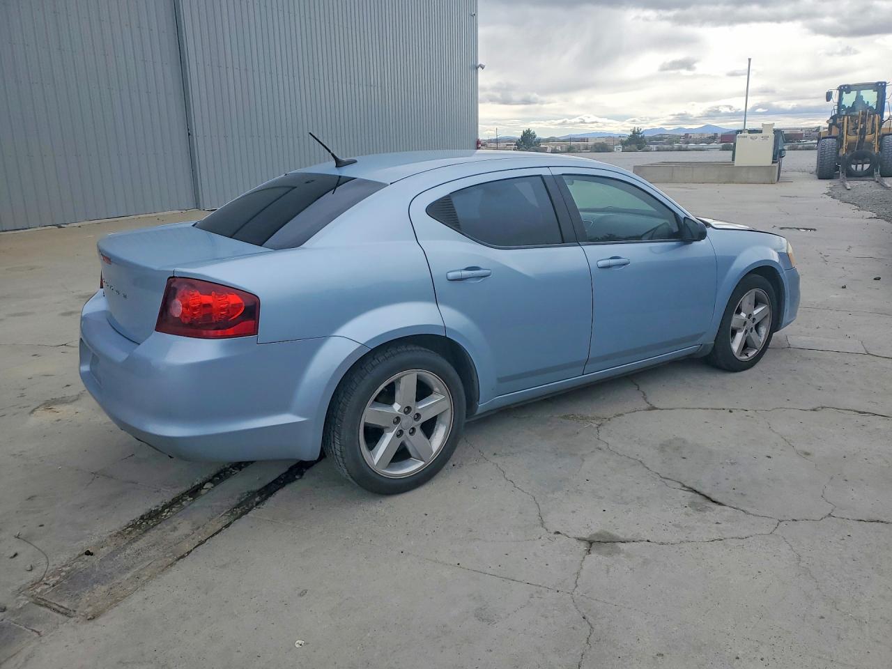 2013 DODGE AVENGER SE photo 5