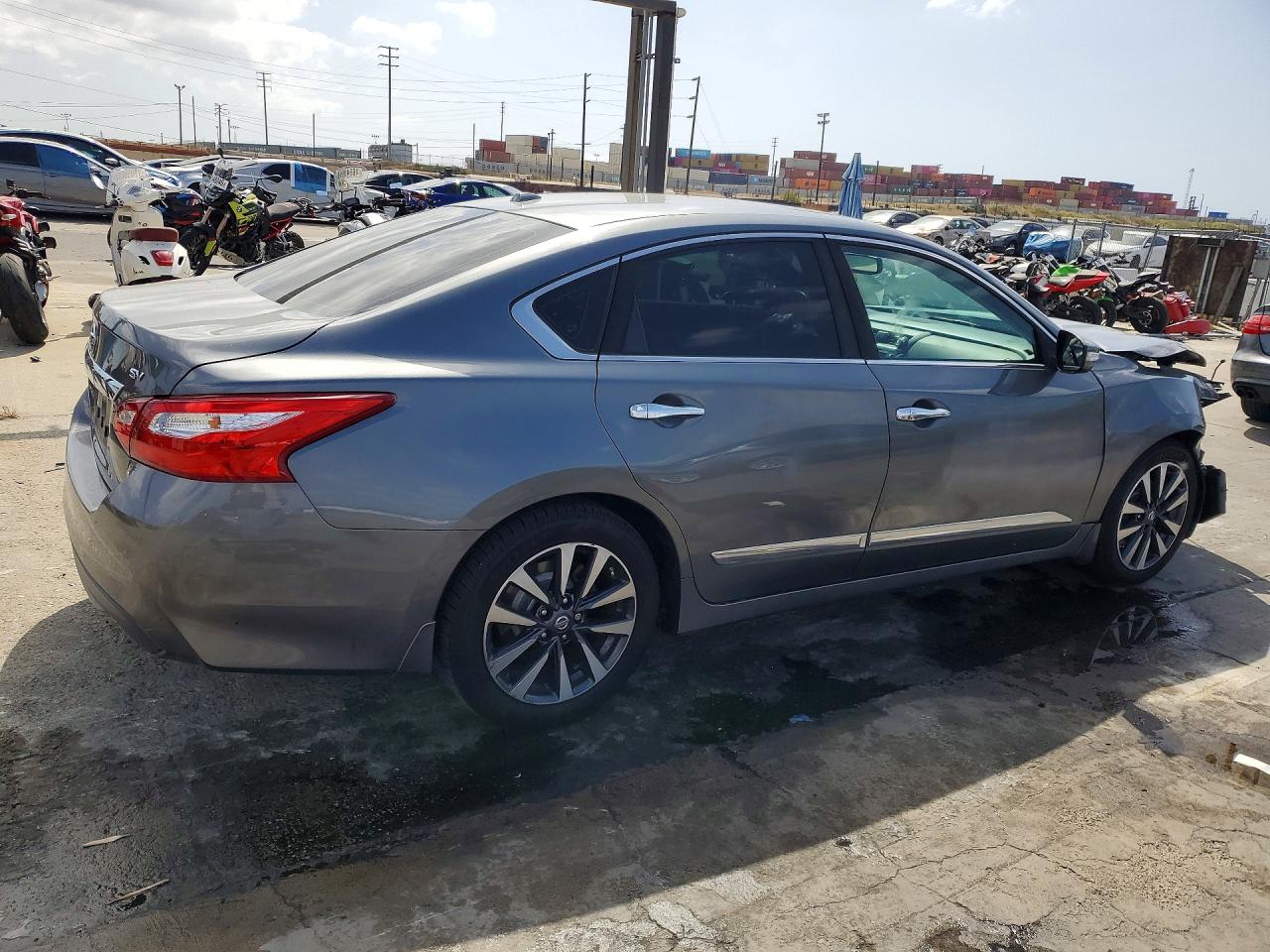 2016 NISSAN ALTIMA 2.5 SV photo 5