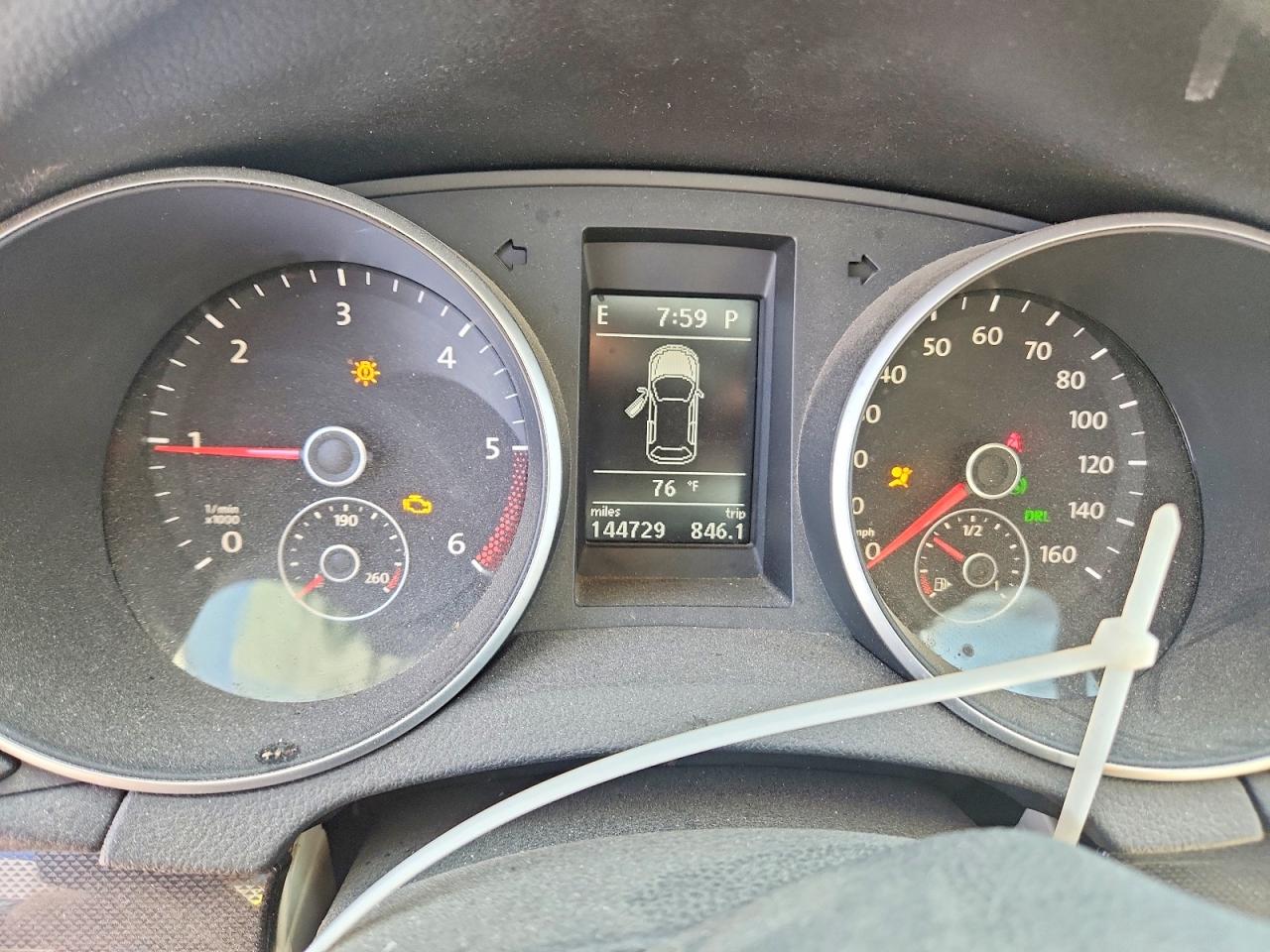 2011 VOLKSWAGEN JETTA TDI photo 25