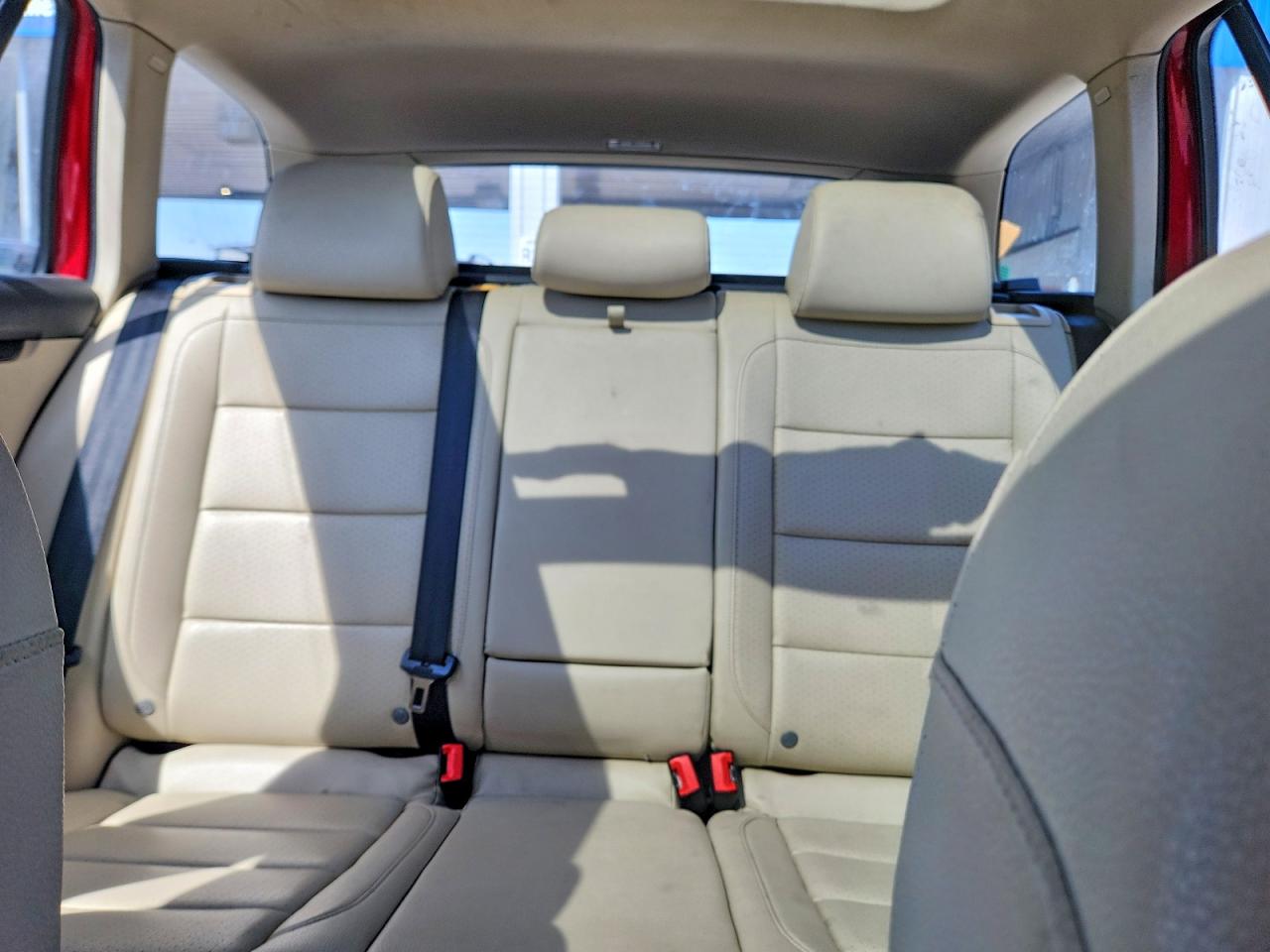 2011 VOLKSWAGEN JETTA TDI photo 28
