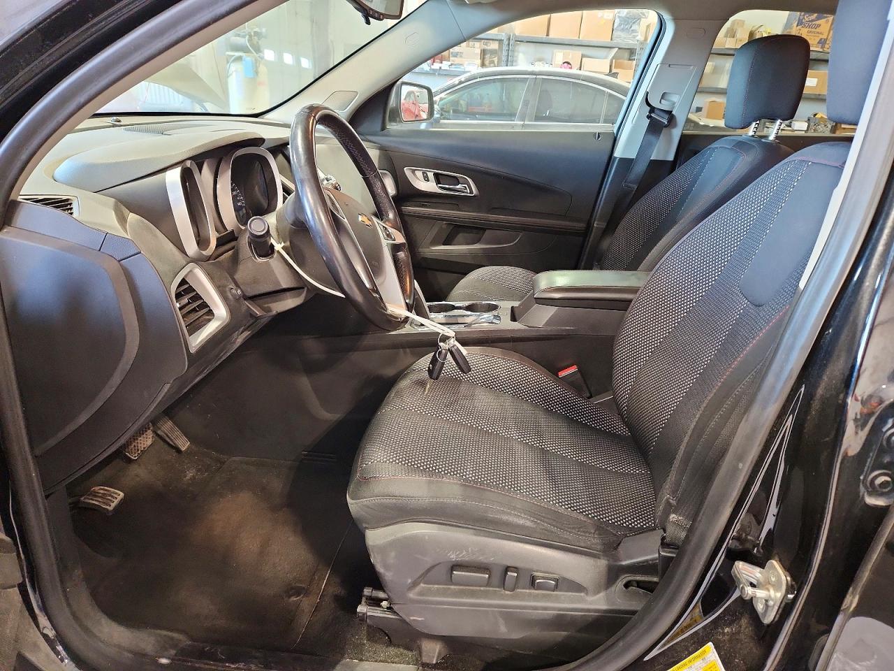 2015 CHEVROLET EQUINOX LT photo 13