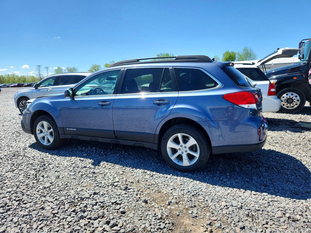 2014 SUBARU OUTBACK 2.5I PREMIUM photo 2