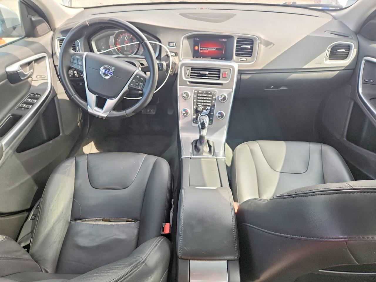 2017 VOLVO S60 PREMIER photo 22