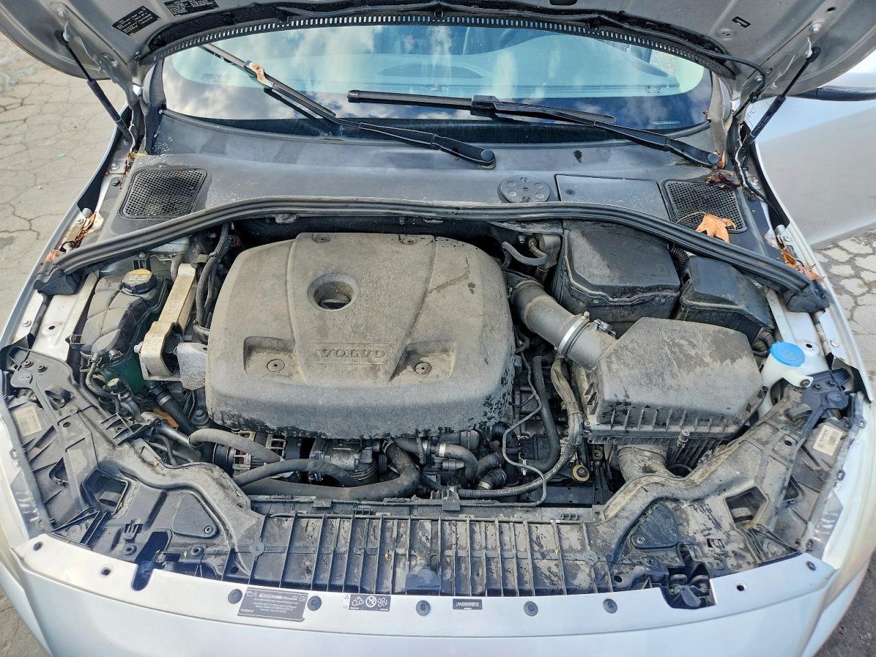 2017 VOLVO S60 PREMIER photo 31
