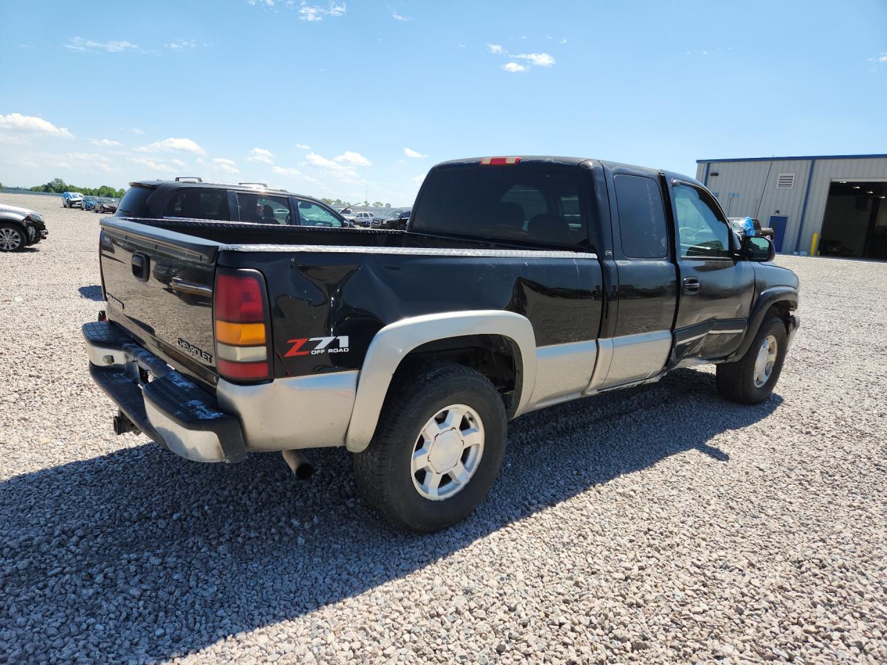 2002 CHEVROLET SILVERADO K1500 photo 3