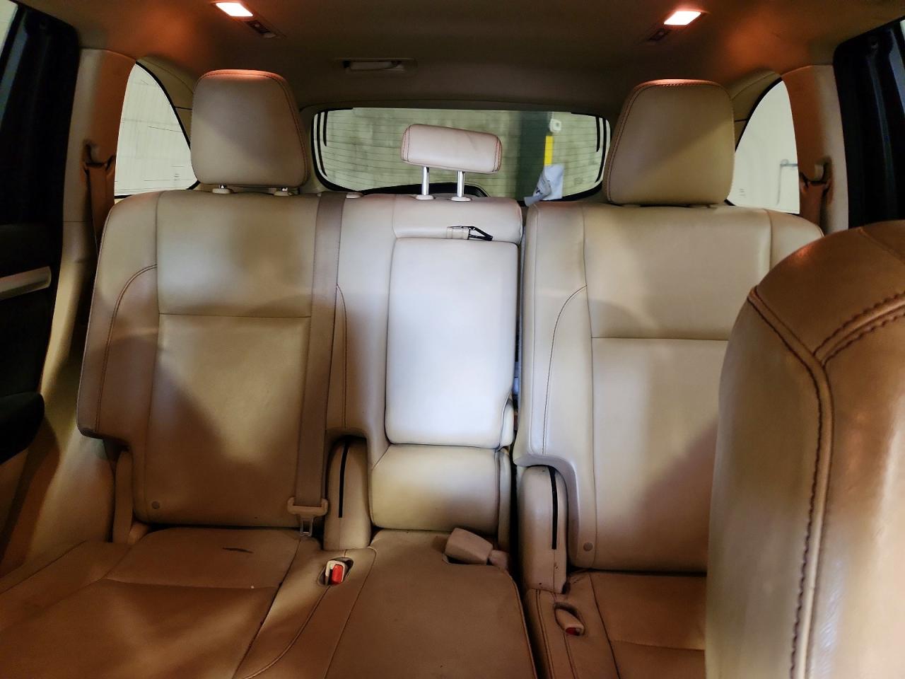 2016 TOYOTA HIGHLANDER XLE photo 28