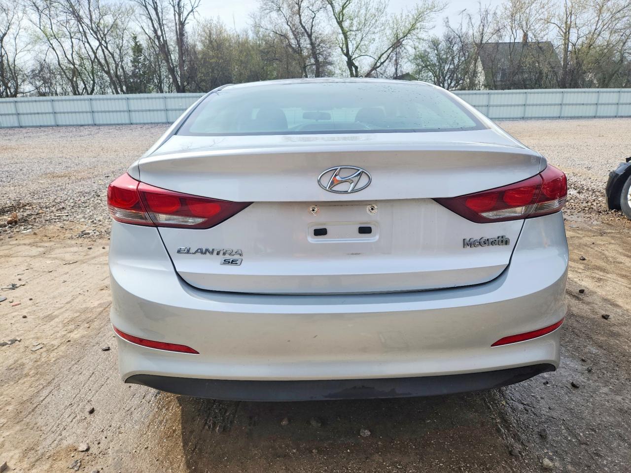 2018 HYUNDAI ELANTRA SE photo 16