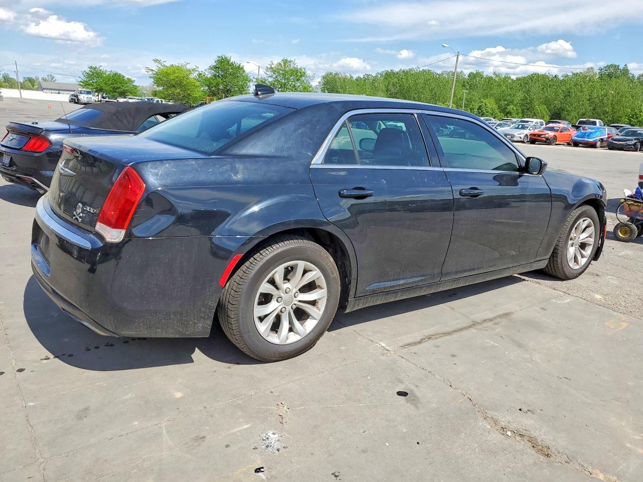2015 CHRYSLER 300 LIMITED photo 7