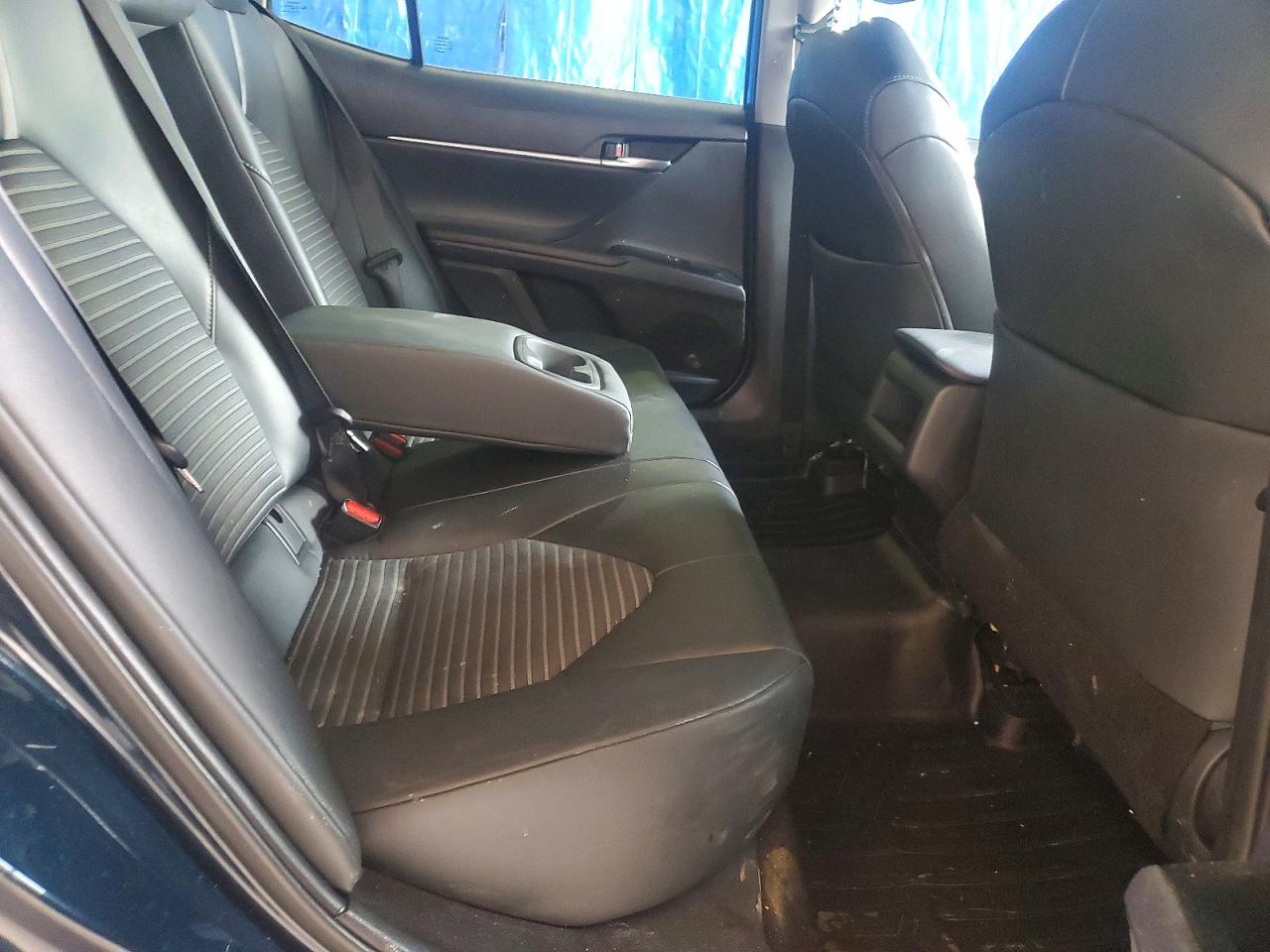 2019 TOYOTA CAMRY SE photo 10