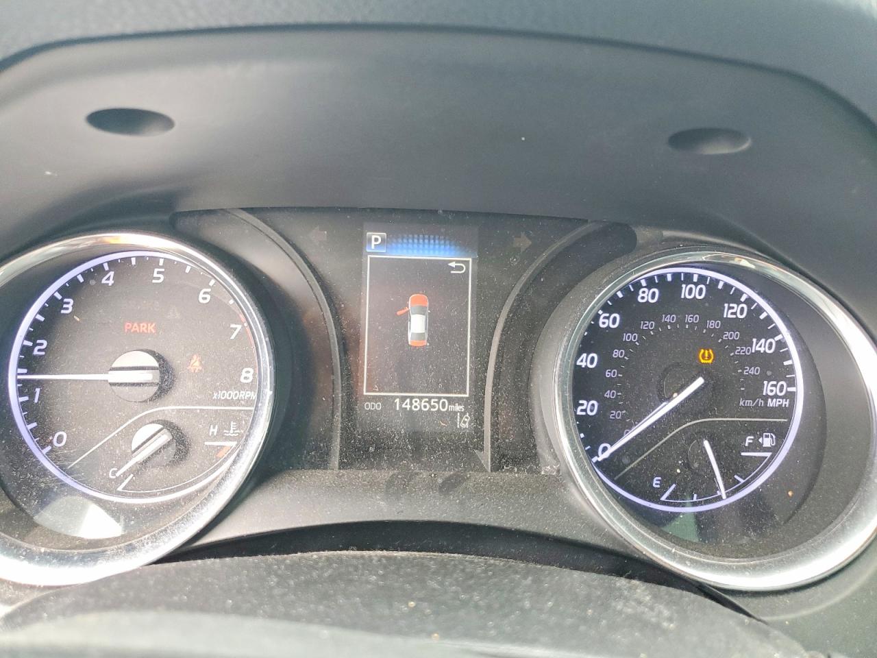 2019 TOYOTA CAMRY SE photo 9
