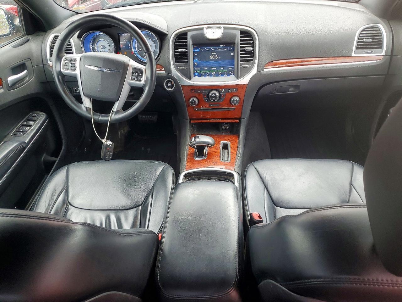 2014 CHRYSLER 300 photo 15
