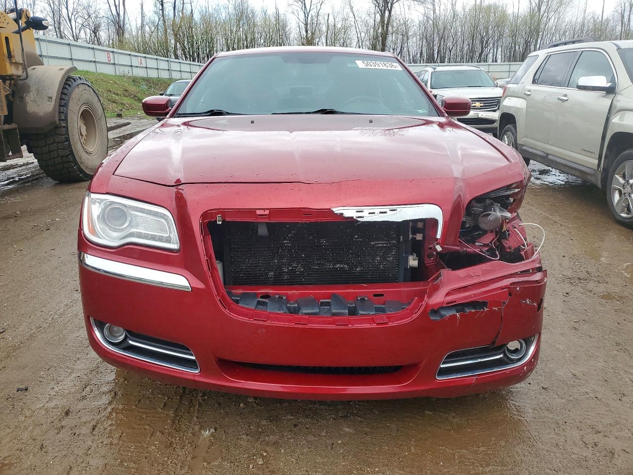 2014 CHRYSLER 300 photo 9