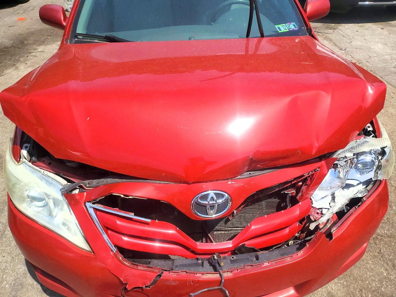 2011 TOYOTA CAMRY LE photo 21