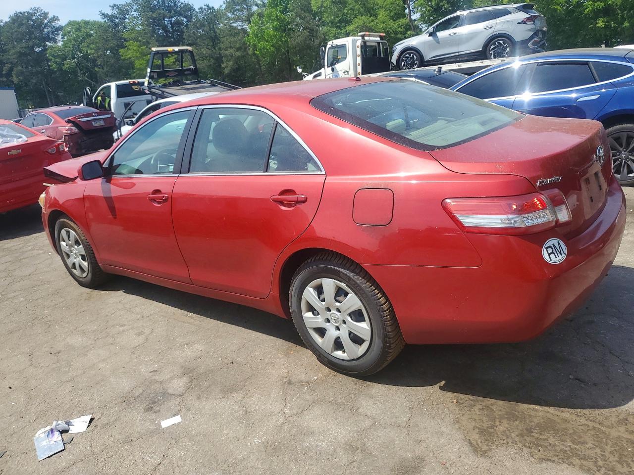 2011 TOYOTA CAMRY LE photo 3