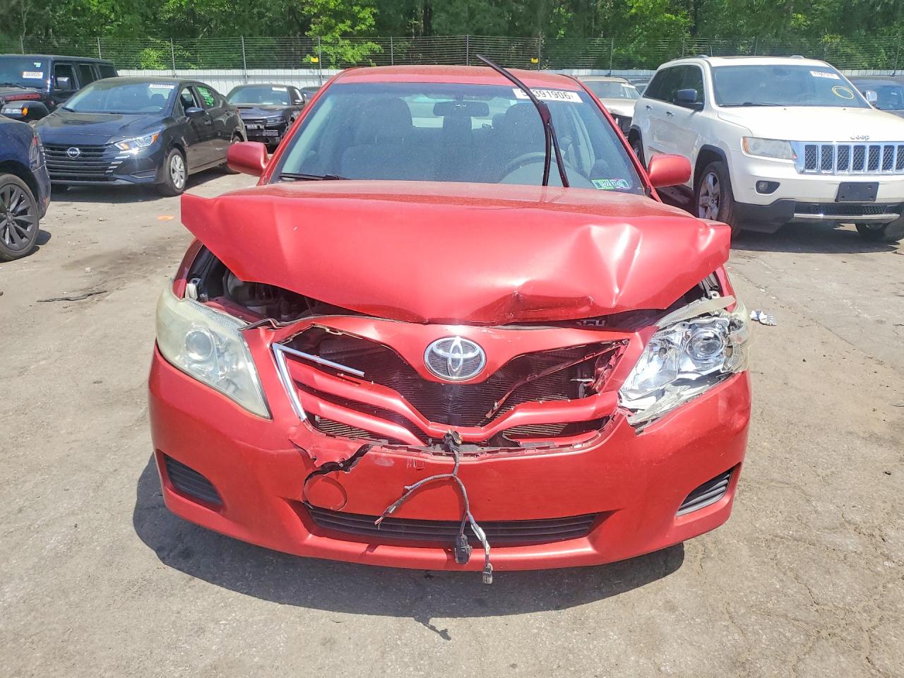 2011 TOYOTA CAMRY LE photo 9
