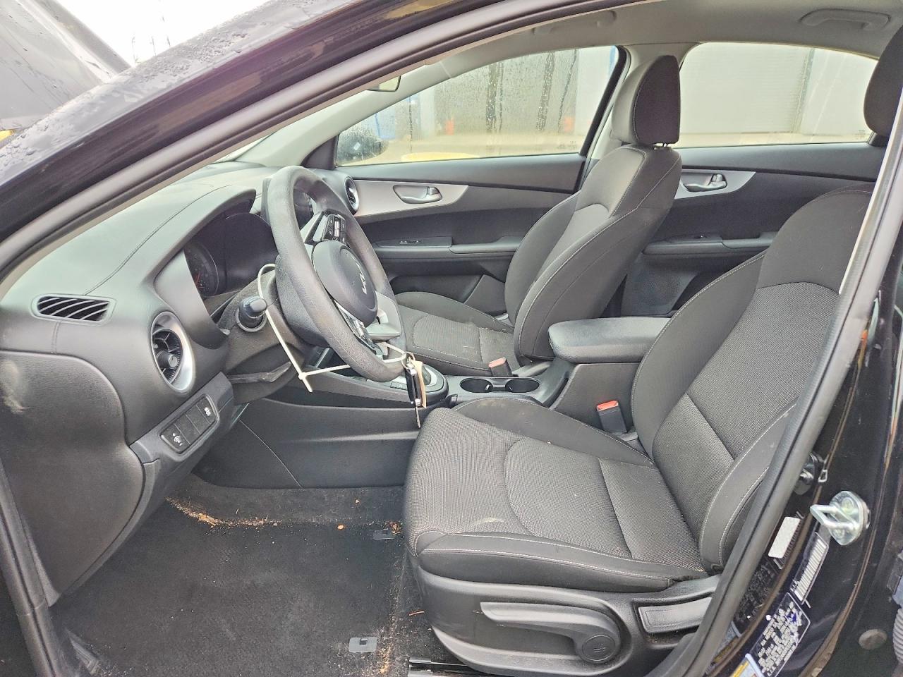 2023 KIA FORTE LX photo 13