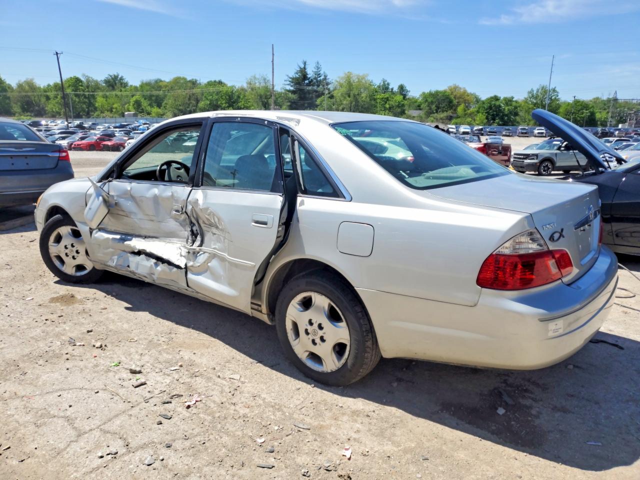 2004 TOYOTA AVALON XLS photo 3