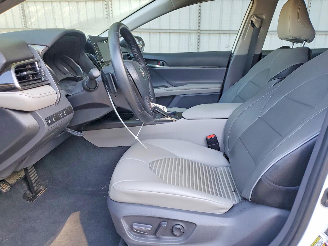 2021 TOYOTA CAMRY SE photo 7