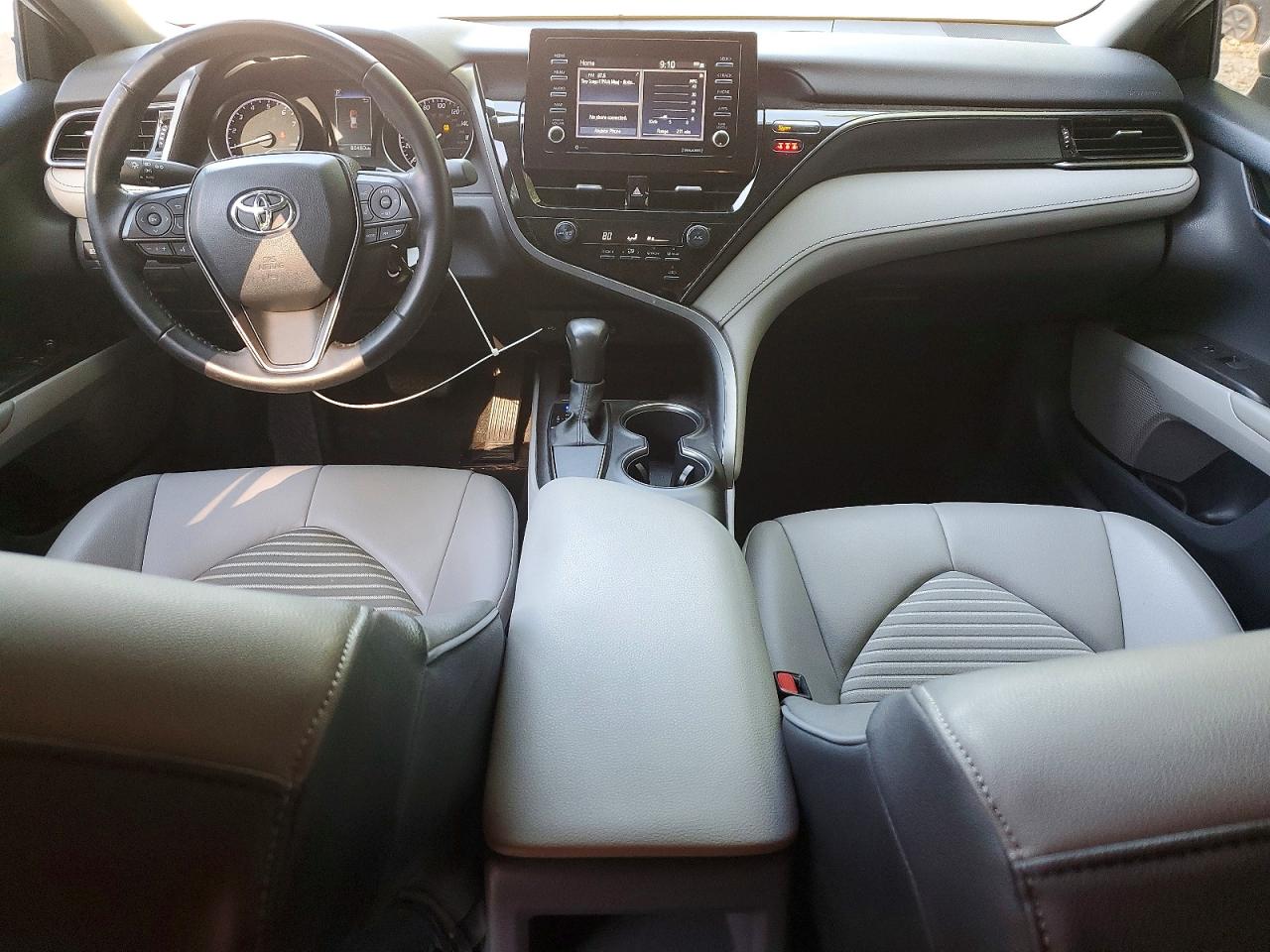 2021 TOYOTA CAMRY SE photo 8